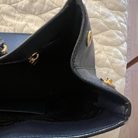 Prada Medium Saffiano Blue tote in good condition with authenticity card - Picture 7 of 7